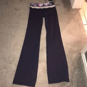Navy LuluLemon pants with colored pattern on band